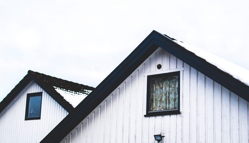 Mistakes-to-Avoid-When-Hiring-a-Roofing-Contractor